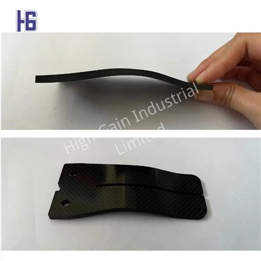 Protetická noha z uhlíkových vláken